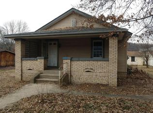 105 1st St, Darlington, PA 16115