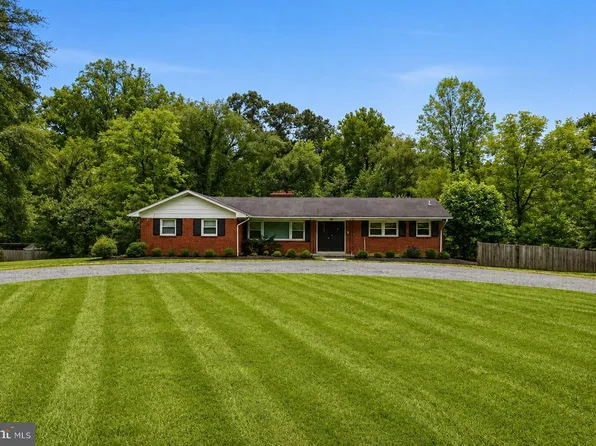 16301 Abbey Dr, Bowie, MD 20715