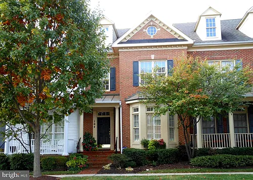 104 Oak Knoll Ter Photo 1