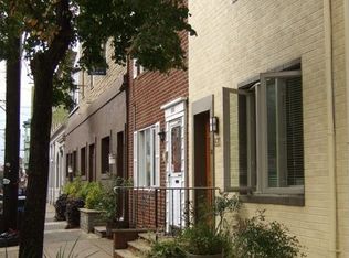 820 S 8th St, Philadelphia, PA 19147