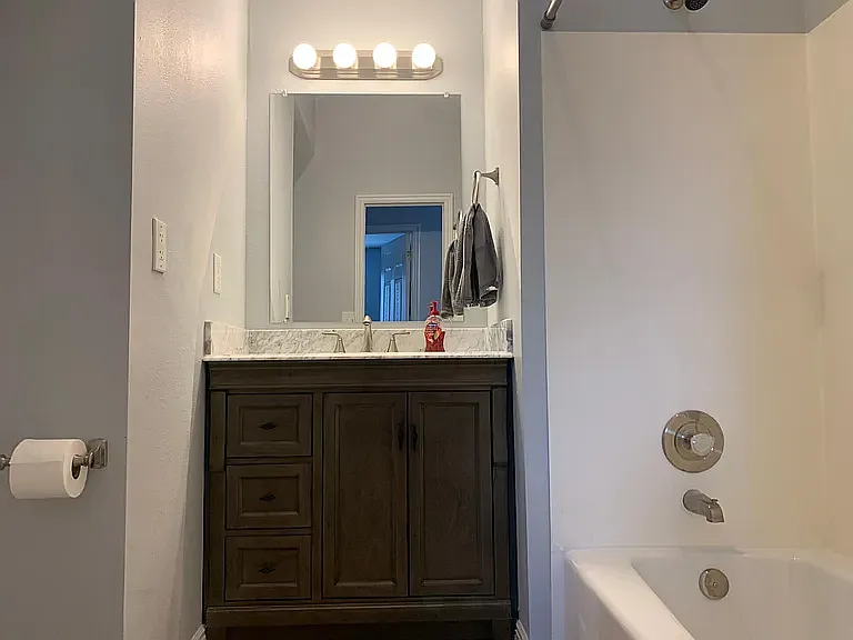 257 S Center St — Photo 10