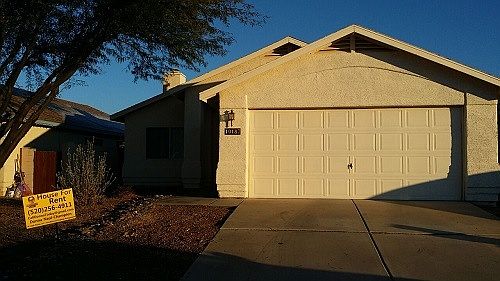 Front of House... within walking distance of Elementary scho