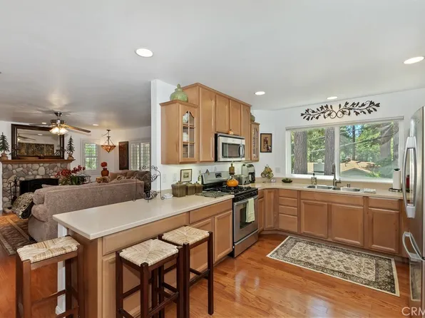 31816 Silver Spruce Dr, Running Springs, CA 92382
