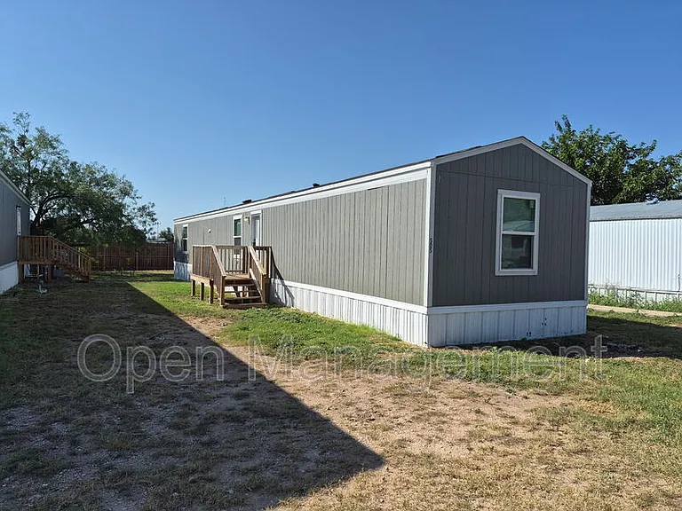 2501 Martin Luther King Blvd #505 — Photo 2