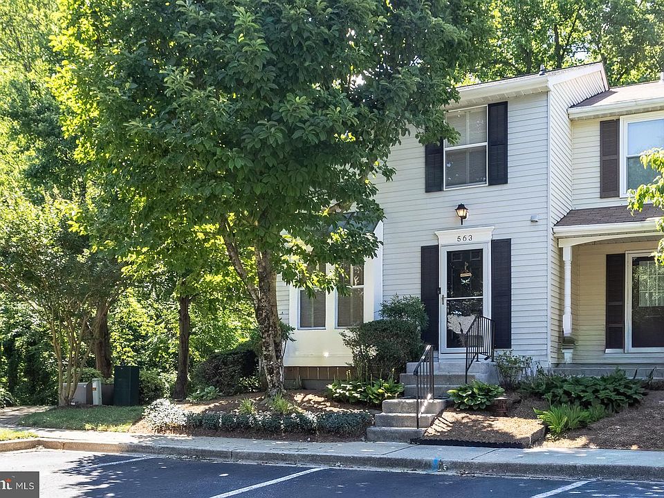 1st image of 563 Bay Dale Ct