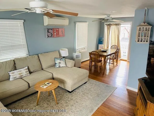 2 bed, 1008 sqft, $3,200 — Photo 4