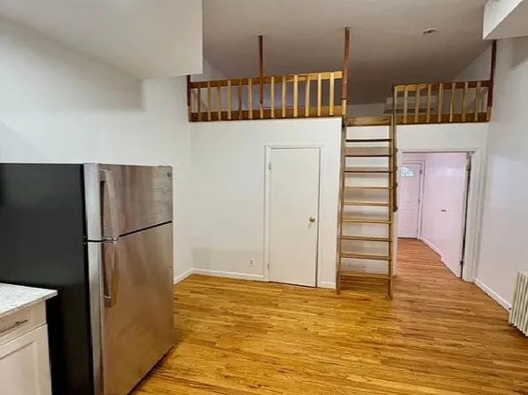 521 East 12th Street image 1 of 16