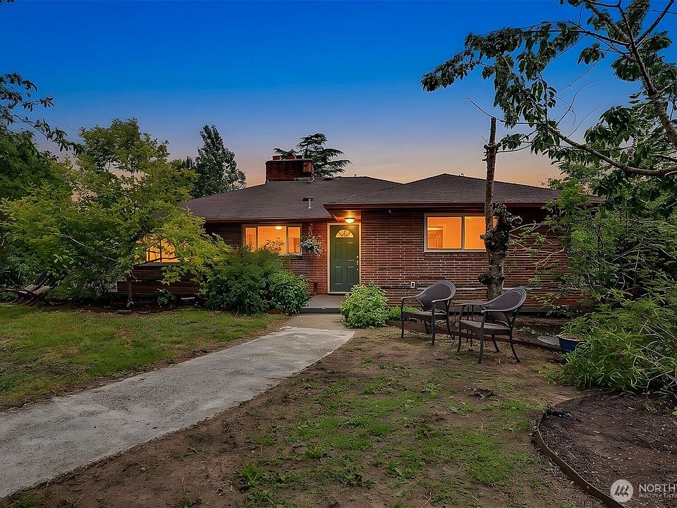 1st image of 15206 40th Avenue S