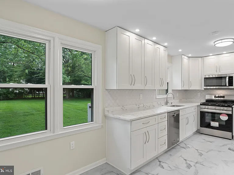 17004 Cashell Rd — Photo 14