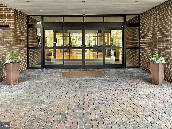 5th image of 6101 Edsall Rd APT 1206