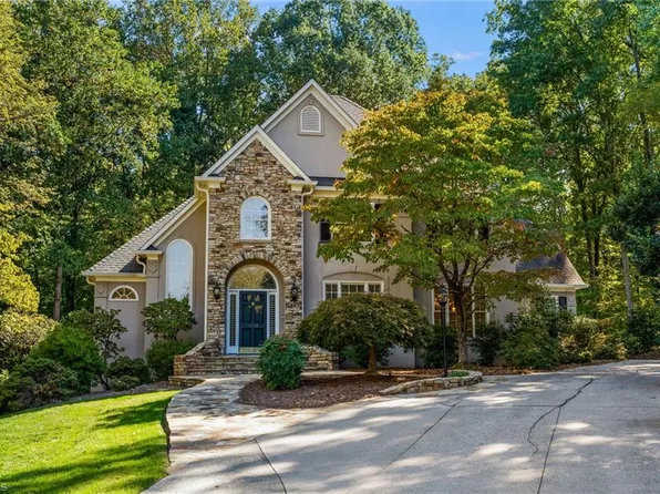 1150 Fallbrook Ln, Lewisville, NC 27023
