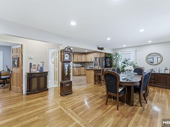 5th image of 260 Hamilton Rd