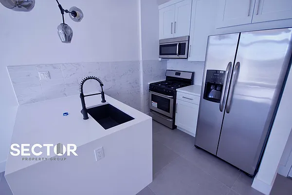 Rented by Sector Property Group | media 1