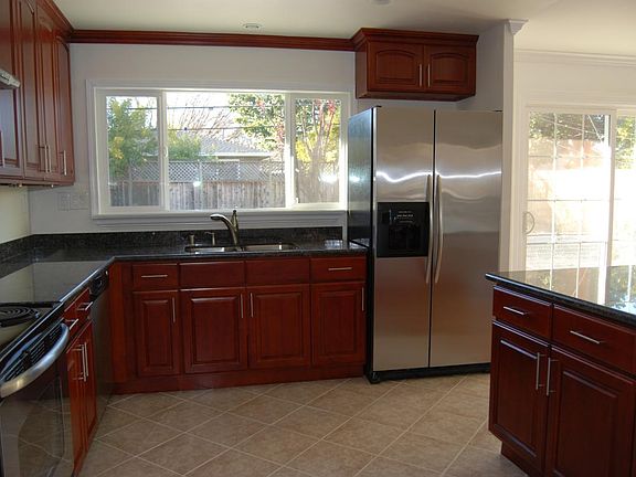 4th image of 1215 Burkette Dr
