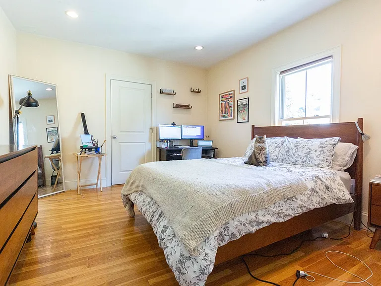 27 Lothrop St #2 — Photo 5