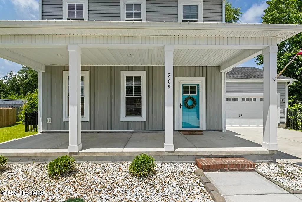 3 bed, 2.5 bath, 1682 sqft, $1,995 — Photo 4
