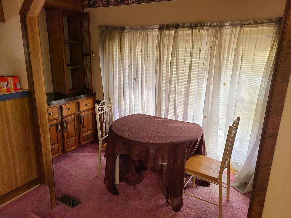 2nd image of 854 Georgina Dr #854