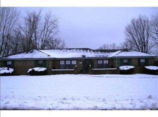 12211 E Merilane, Columbus, IN 47203