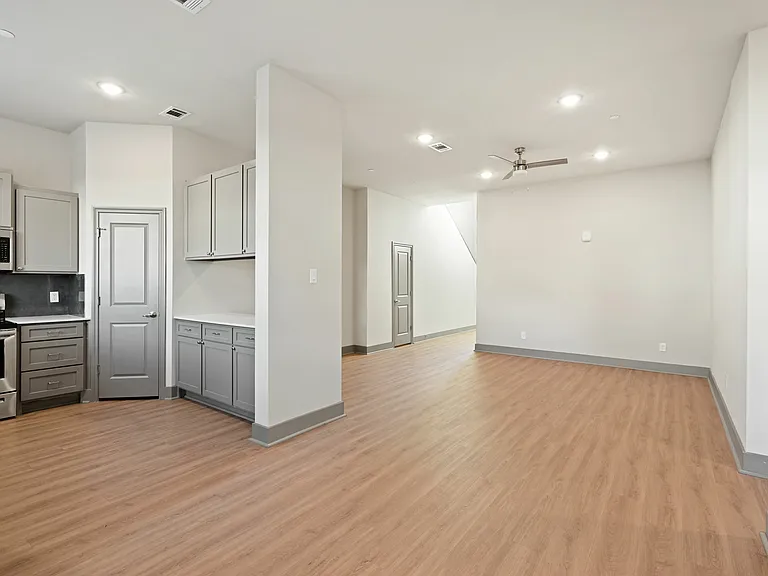 Louetta Creek Interior