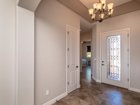 4th image of 4018 Bluegrass Dr