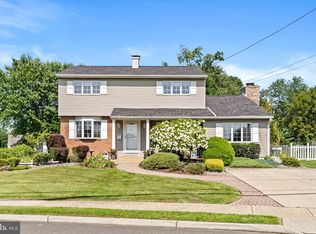 26 Albemarle Rd, Hamilton, NJ 08690