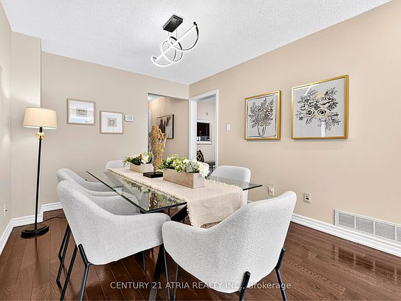 4th image of 22 Ketchum Cres