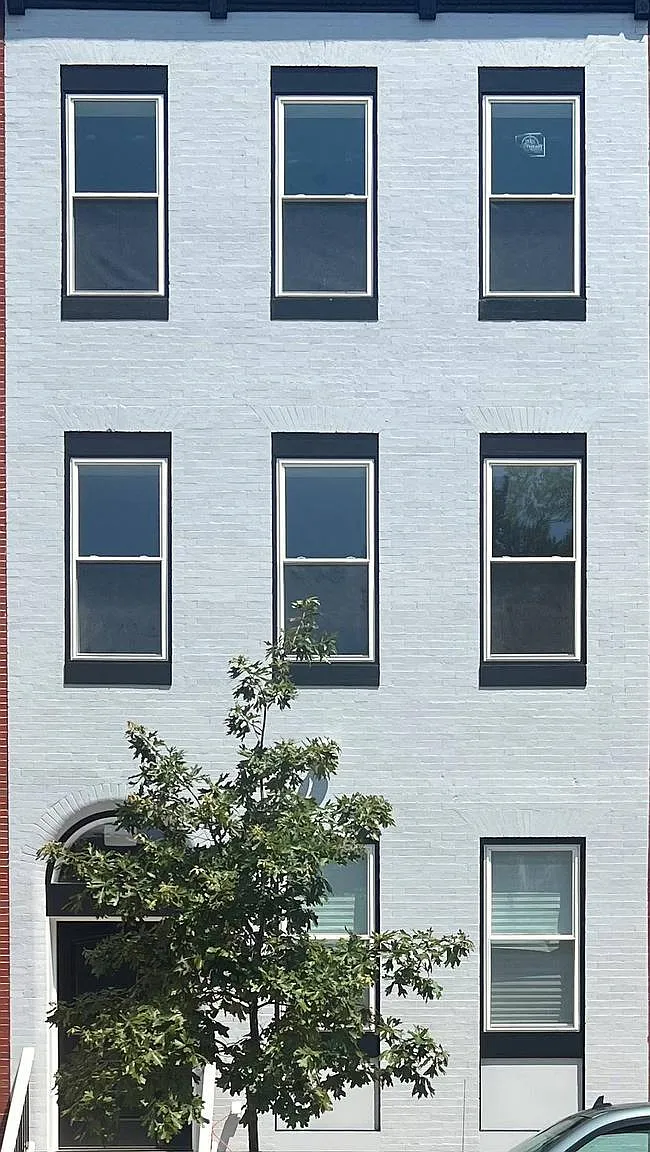 4 bed, $2,200 — Photo 1