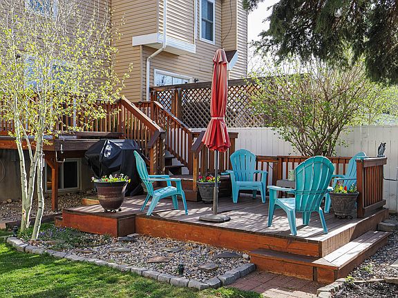 2nd image of 734 E Gables St