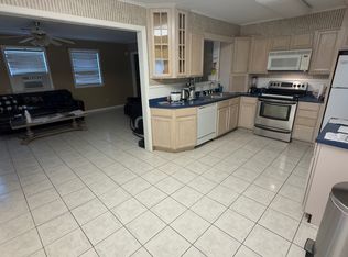 103 Holly St, Pineville, LA 71360