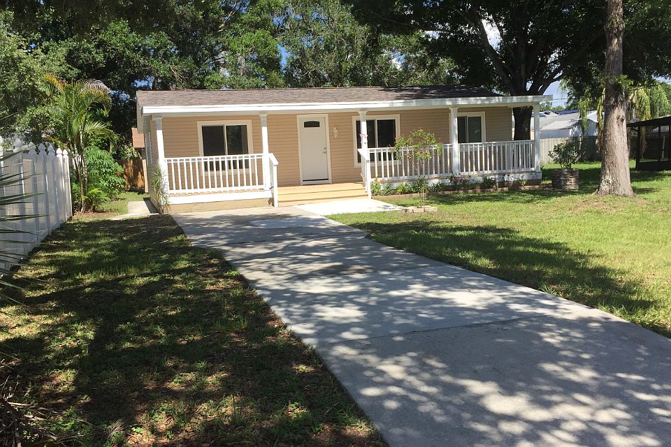 Front of house (facing west)