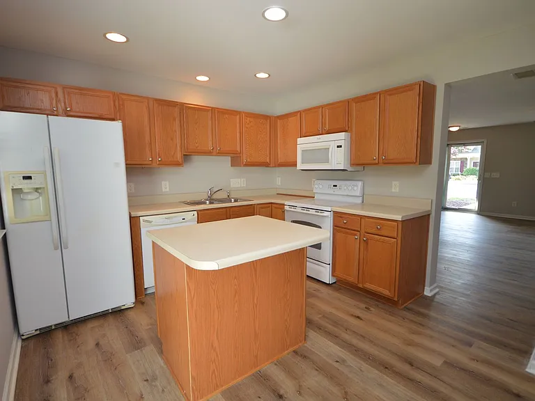 3617 Bison Hill Ln — Photo 9