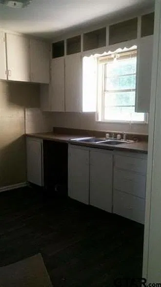 3 bed, 1015 sqft, $1,300 — Photo 4