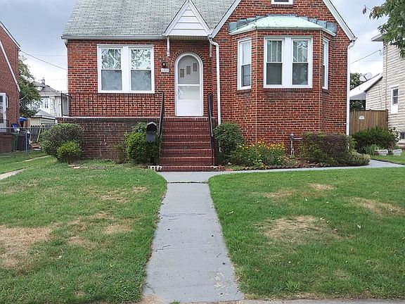 2nd image of 6804 Youngstown Ave