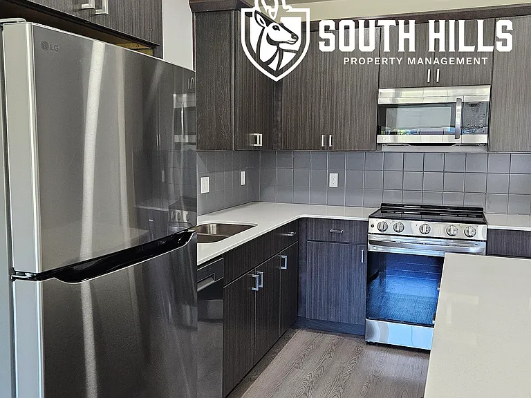 Summit Springs Townhomes — Photo 102