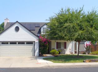 833 Burlingame Ave, Clovis, CA 93612