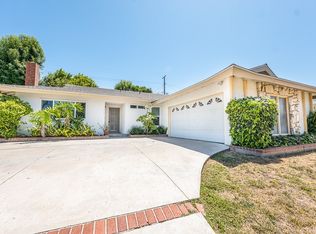 24000 Calvert St, Woodland Hills, CA 91367