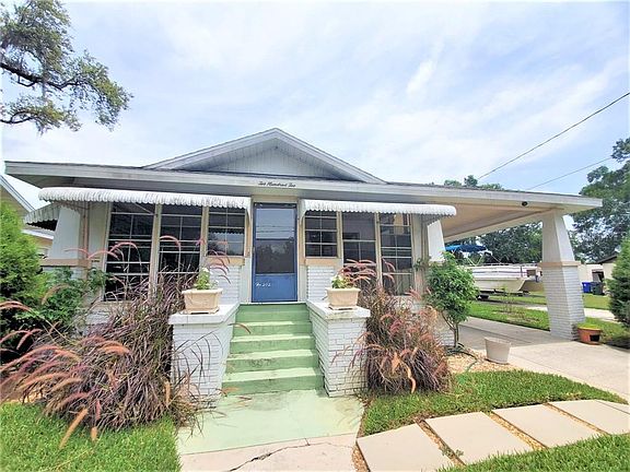 3rd image of 202 E Palm Dr