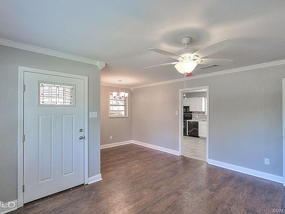 5th image of 3040 Ivy Ln