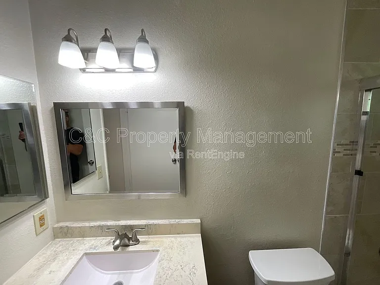 6254 Joaquin Murieta Ave #B — Photo 25
