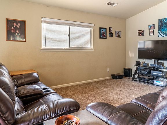 4th image of 4069 La Mesa Ave