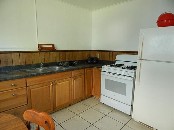 5th image of 95 Grand Ave #2