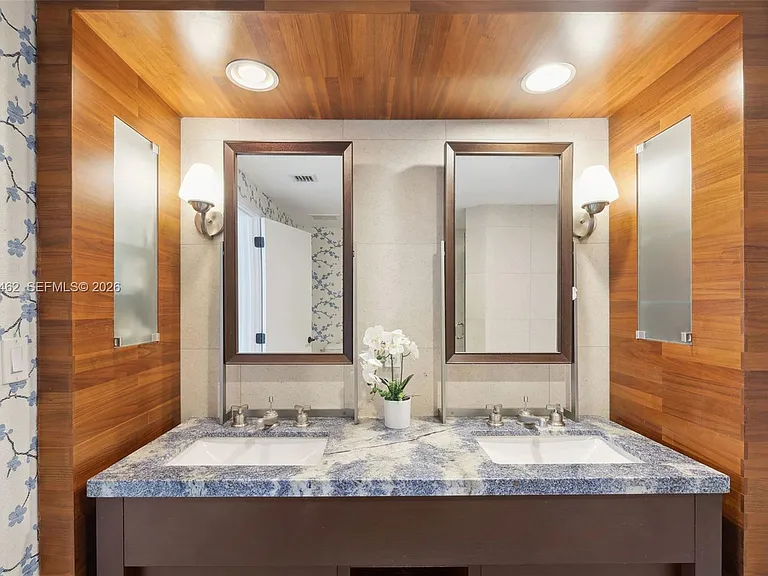 6799 Collins Ave #1106 — Photo 13