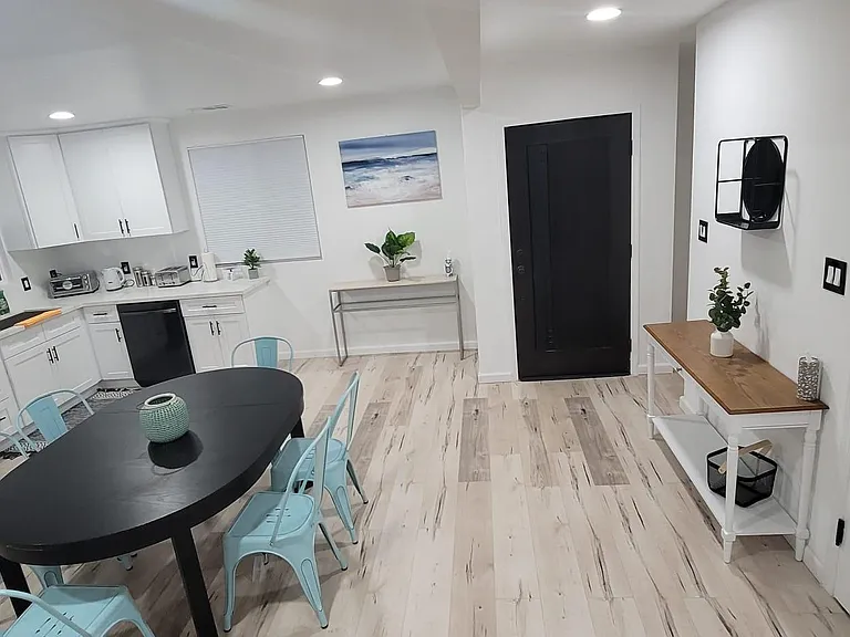 6725 Belmar Ave — Photo 3