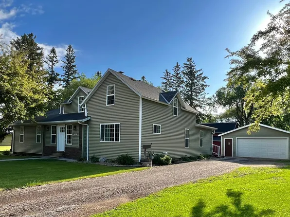 1114 Labree Ave N, Thief River Falls, MN 56701