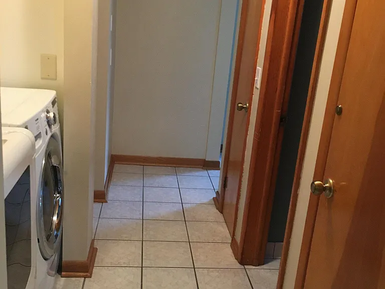 560 Kelly St — Photo 2