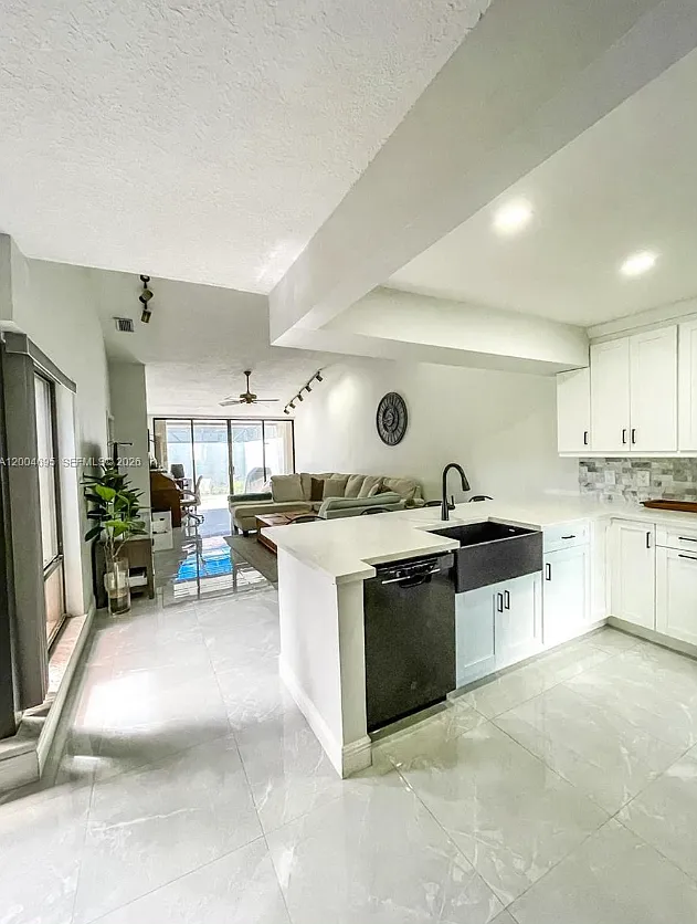 2 bed, 1446 sqft, $2,900 — Photo 3
