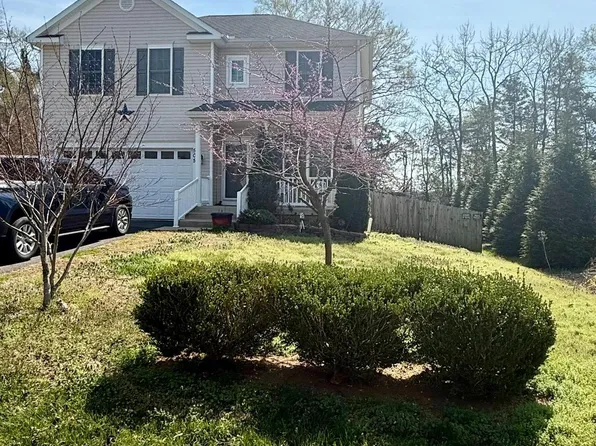 505 Rumford Rd, Fredericksburg, VA 22405