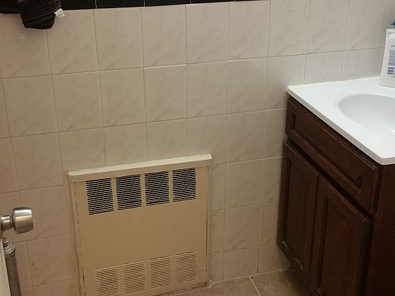 3rd image of 1249 E 98th St #2
