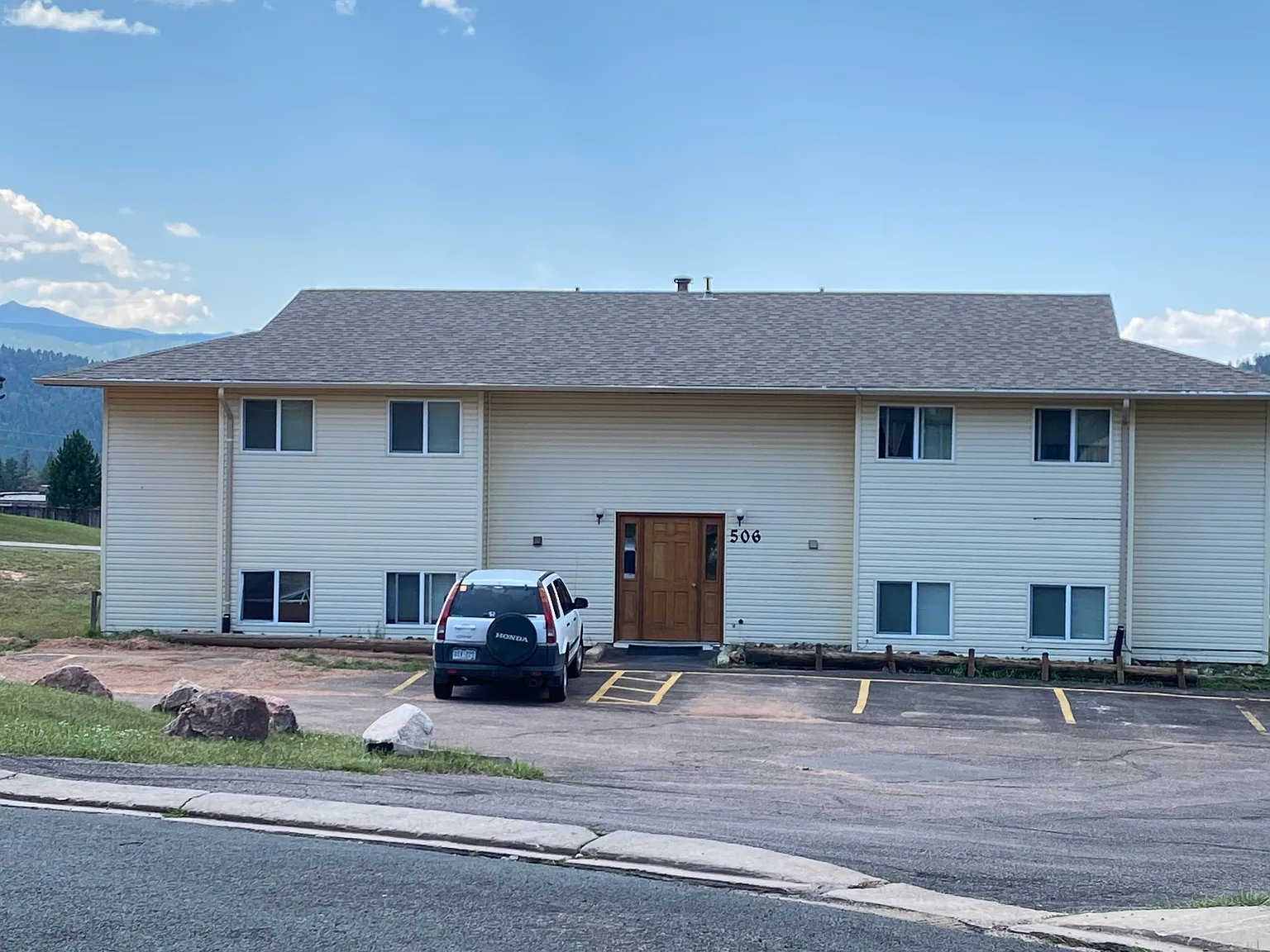 2 bed, 800 sqft, $1,450 — Photo 1
