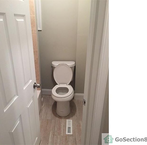 2nd image of 3067 Weikel St